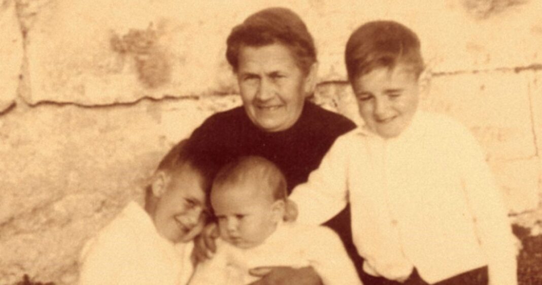 Laura Vivar, autora del libro 'Tocan a muerto', que aborda las historias de mujeres en la Guerra Civil Española.